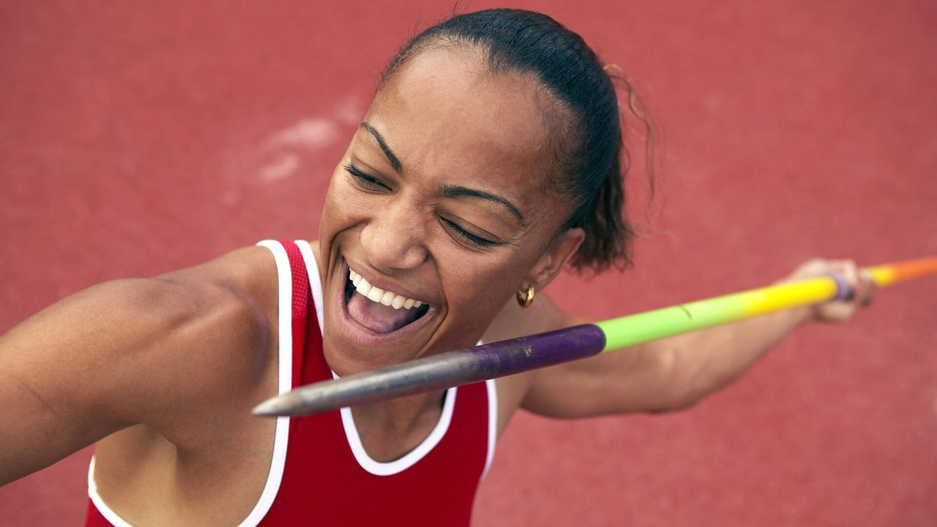 Jiu You-《跨界合作：电竞品牌与主流娱乐的融合》，电子竞技多元跨界